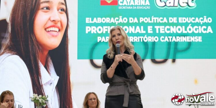 Educação de SC realiza seminário para elaborar política que intensificará produção de mão de obra em todas as regiões do Estado