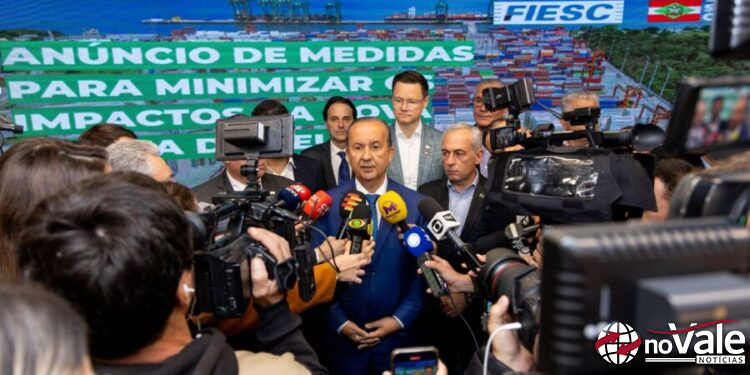 Governo de SC anuncia pacote de R$ 435 milhões para apoiar empresas afetadas pela nova tarifa dos EUA