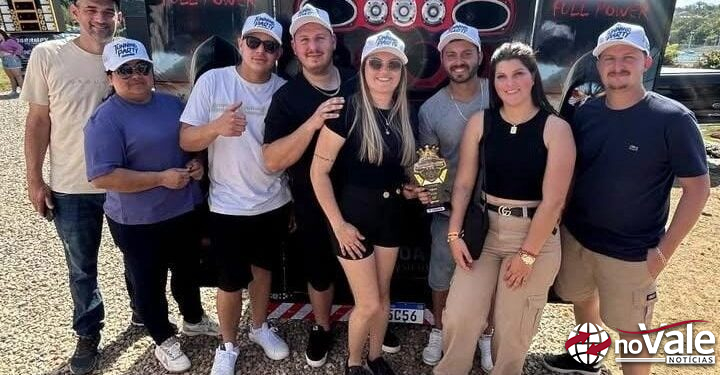 Capinzalenses participam do maior evento de som automotivo Tunning Party-Brasil em Indaial