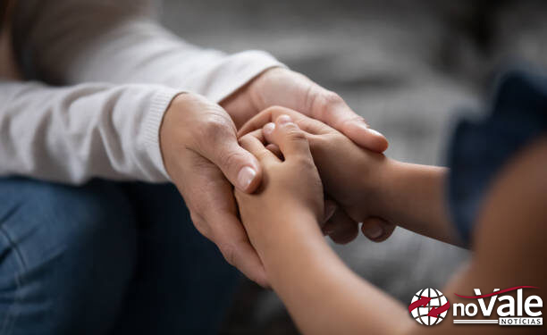 Criança fica com a mão presa em cilindro por mais de uma hora e é socorrida pelos bombeiros em SC