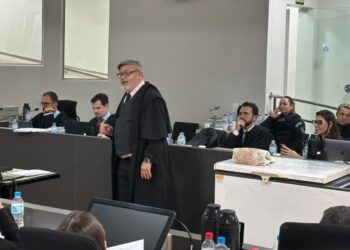 “Ela não é vítima, ela é a criminosa”, diz promotor em fase final do julgamento