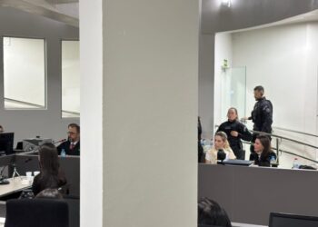 Meu pai sempre foi uma pessoa difícil de lidar”, diz filha de Claudia e Valdemir durante julgamento