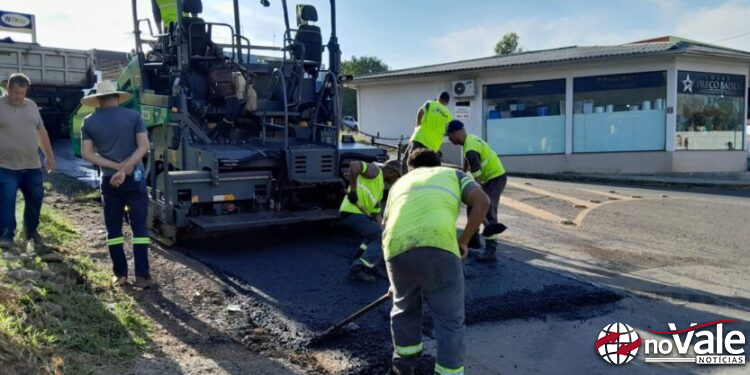 Secretaria de Infraestrutura realiza operação Tapa-Buracos na Vila Sete de Julho em Capinzal
