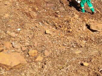 Piratuba: Secretaria de obras realiza detonação e melhorias em estradas do interior