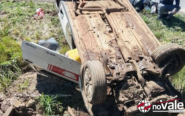 Bombeiros atendem capotamento próximo ao Trevão de Irani