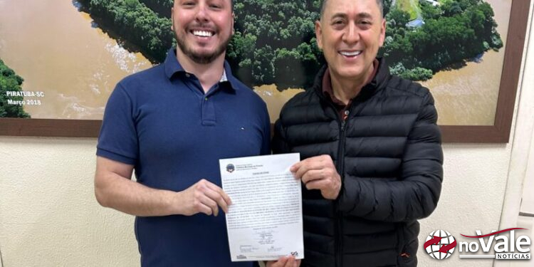 Prefeitura de Piratuba empossa novo tesoureiro municipal