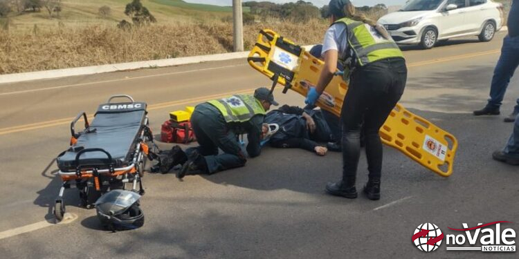 Colisão entre carro e moto deixa motociclista ferido em Capinzal