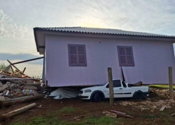 Defesa Civil confirma passagem de tornado no Extremo-Oeste
