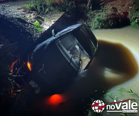 Capotamento em Lagoinha termina sem vítimas em Curitibanos