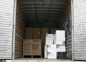 EEB São Cristóvão de Capinzal recebe novos aparelhos de ar-condicionado