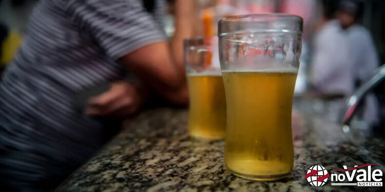 Senado aprova aumento de pena para quem fornecer álcool ou drogas a menores