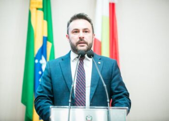 Tutores serão punidos em caso de animais soltos sozinhos em locais públicos