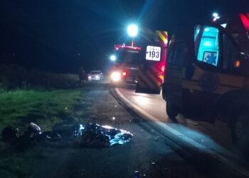 Homem morre em colisão entre carro e motocicleta no Extremo-Oeste
