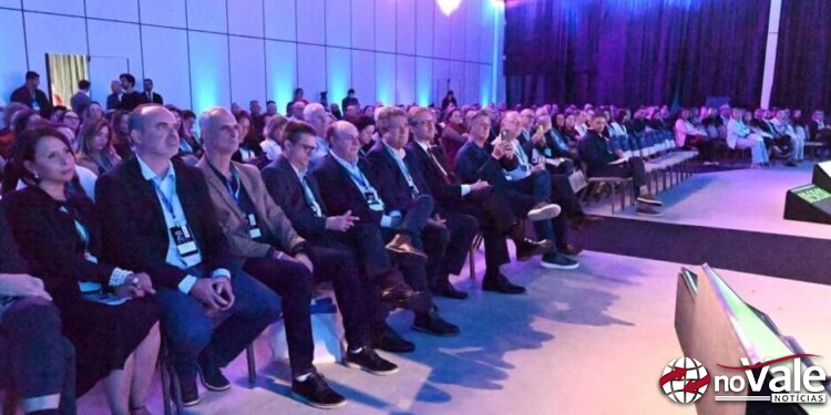 Municípios da região participam do Seminário Estadual de Educação Empreendedora em Florianópolis