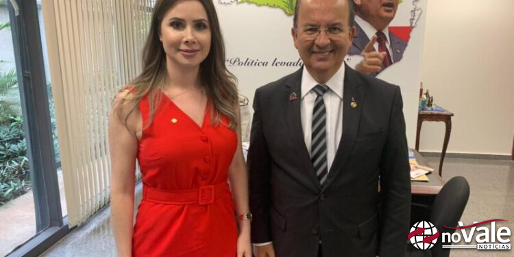 Carol De Toni pode surgir de vice de Jorginho Mello em 2026