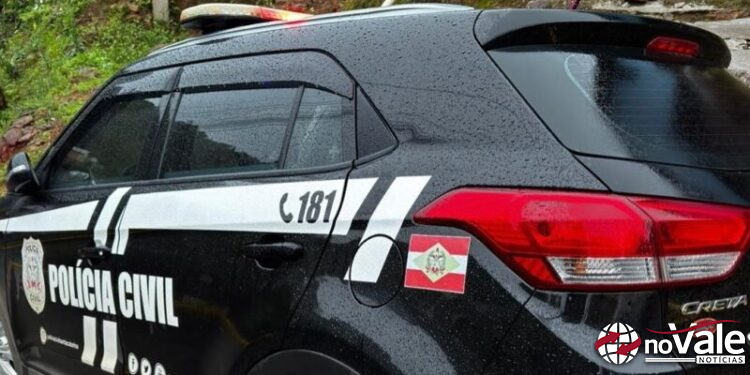 Polícia Civil faz operação contra organização criminosa e tráfico de drogas em SC