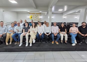 Vereadores e médicos de Capinzal discutem proposta que busca corrigir distorções salariais e garantir continuidade dos serviços de saúde