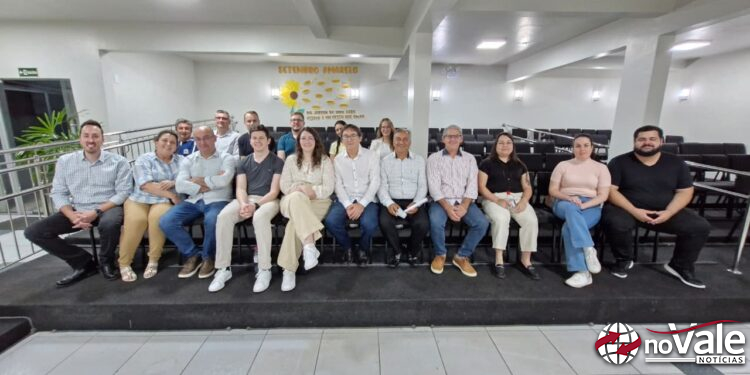 Vereadores e médicos de Capinzal discutem proposta que busca corrigir distorções salariais e garantir continuidade dos serviços de saúde