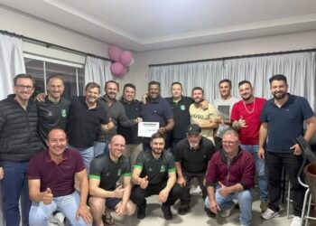 Diretoria do C.R.E. São Cristóvão discute com Prefeitura melhorias no campo municipal