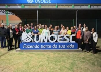 Profissional de Educação Física aborda “Lazer e Integração do Idoso” em aula do curso de cuidadores em Capinzal