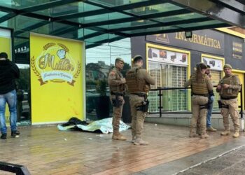 Mulher é morta por ex-marido em frente à estabelecimento comercial em Lages