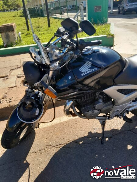 Colisão entre carro e moto é registrada próximo ao trevo de acesso para Piratuba