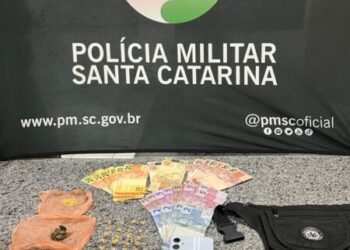 Polícia Militar prende jovem por tráfico de drogas em Campos Novos
