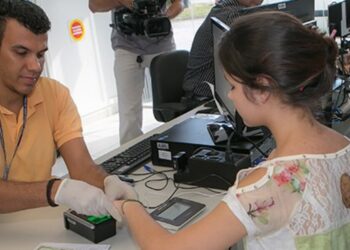 Com apenas 10% dos jovens de SC com título eleitoral, Justiça Eleitoral amplia ação para emissão do documento