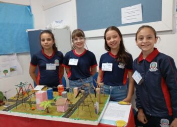 Piratuba: 1ª Feira municipal de ciências, tecnologias e robótica é realizada na EMEB Professora Amélia Poletto Hepp