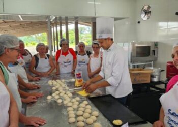 Piratuba: Curso de culinária qualifica mulheres piratubenses em parceria entre Prefeitura e Senac