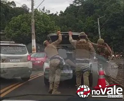 Polícia Militar prende capinzalense com drogas durante abordagem entre Ipira e Piratuba