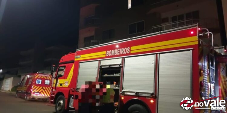 Bombeiros são acionados após forte cheiro de gasolina em prédio residencial em Videira