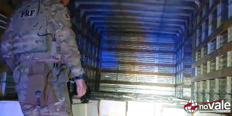 PRF apreende 5 toneladas de camarão contrabandeado e prende três pessoas no Oeste catarinense