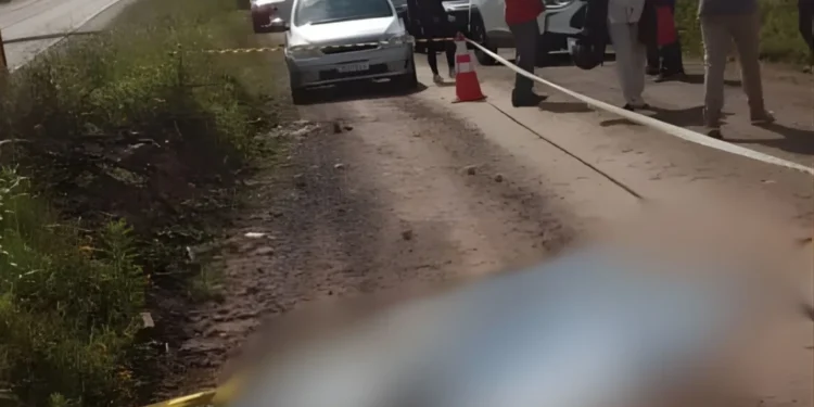 Mulher morre atropelada e suspeito foge com caminhonete na Serra de SC