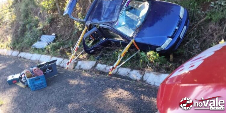 Mulher fica ferida após saída de pista na SC-355 em Fraiburgo