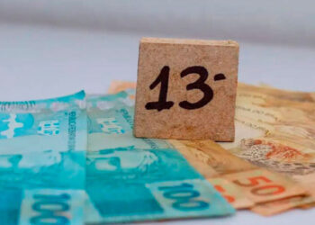 Quando cai a primeira parcela do décimo terceiro em 2025?