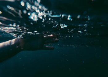 Criança de cinco anos morre após se afogar em rio no Oeste