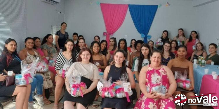 Grupo de Gestantes Acalento encerra atividades do 2º semestre com visita à maternidade e entrega de kits