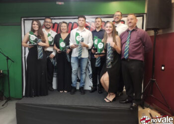 Fecaki realiza 3º Shinnenkai premiando os campeões e destaques do karatê em Capinzal