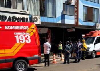 Trabalhador morre após cair do terceiro andar enquanto limpava vidros de hotel em Campos Novos