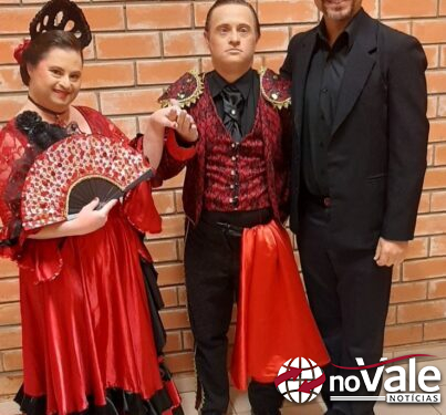 Alunos da APAE de Capinzal se apresentam na inauguração do novo prédio da Fundação Catarinense de Educação Especial