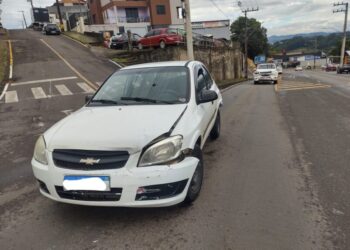 Atualizada: Acidente envolve 3 veículos no Acesso Cidade Alta em Capinzal