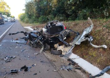 Colisão violenta com uma morte na BR-282