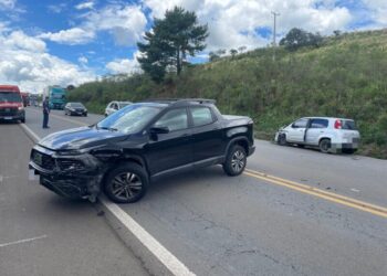 Colisão entre dois veículos é registrada na BR-470 em Curitibanos