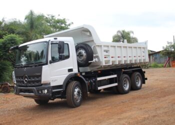 Município de Zortéa recebe novo caminhão para reforçar frota da Secretaria de Obras e Agricultura
