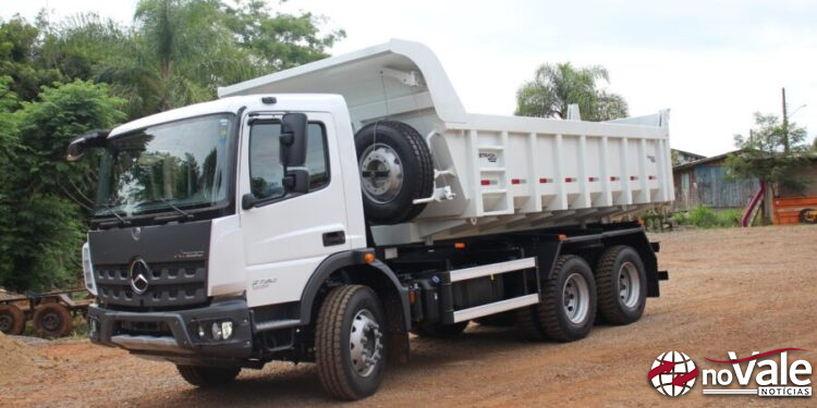 Município de Zortéa recebe novo caminhão para reforçar frota da Secretaria de Obras e Agricultura