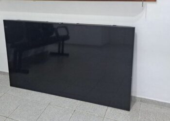 PM recolhe televisão abandonada em área associada ao tráfico em Herval d’Oeste
