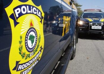 PRF apreende maconha na BR-153 e prende casal por tráfico em Água Doce