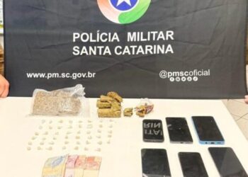 Polícia Militar prende três homens por tráfico de drogas no Centro de Treze Tílias