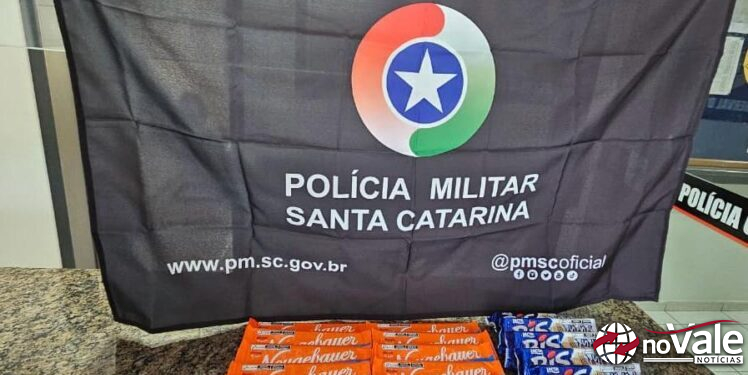 Homem é preso após furtar dezenas de chocolates em mercado de Erval Velho